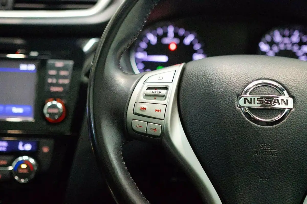 2016-nissan-qashqai-15dci-n-connecta-99g-big-18
