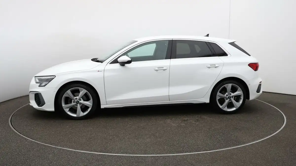 2022-audi-a3-15-35-tfsi-s-line-sportback-5d-tronic-big-4