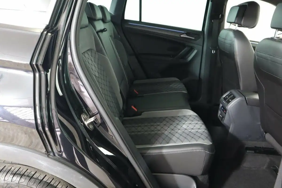 2021-volkswagen-tiguan-15-tsi-r-line-big-14
