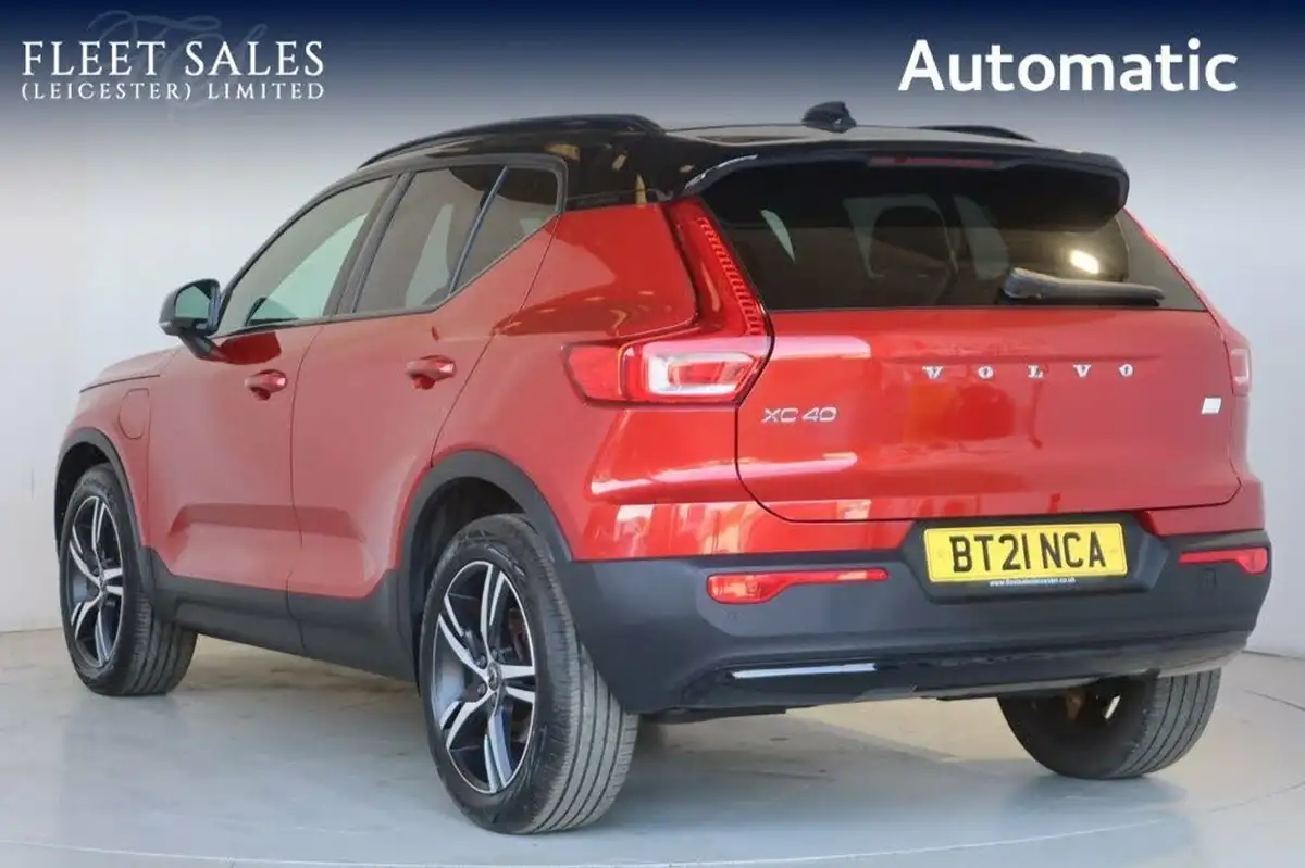 2021-volvo-xc40-15-t4-r-design-208bhp-big-3