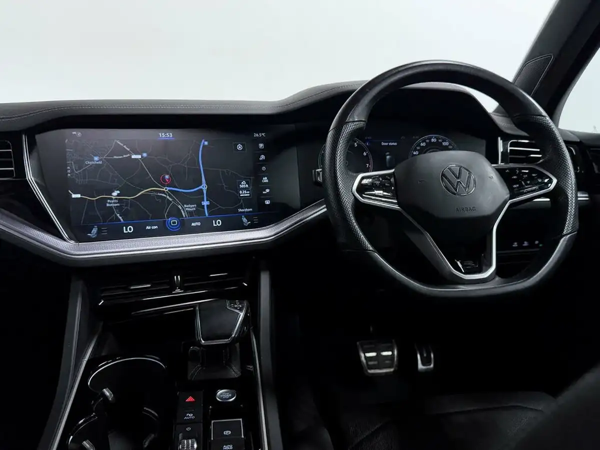 2022-volkswagen-touareg-30tsi-black-edition-big-44
