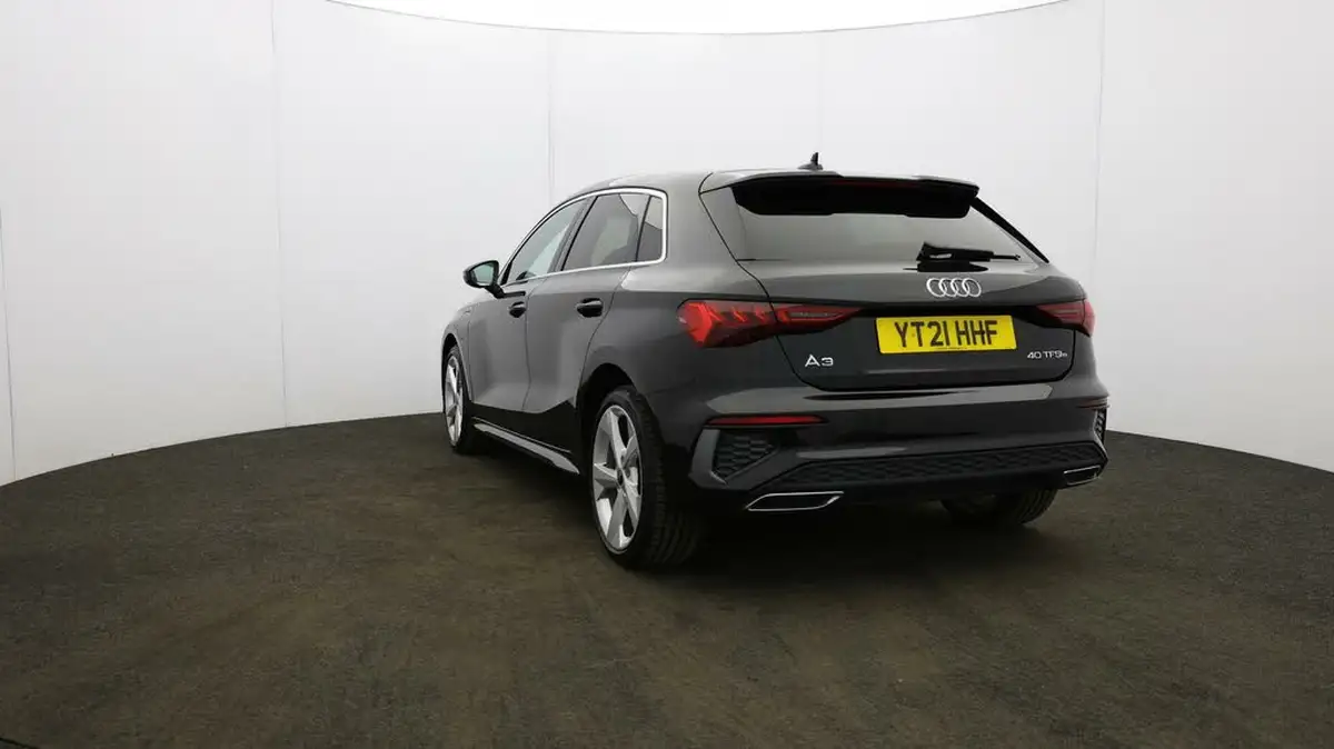 2021-audi-a3-14-40-tfsi-e-s-line-big-32