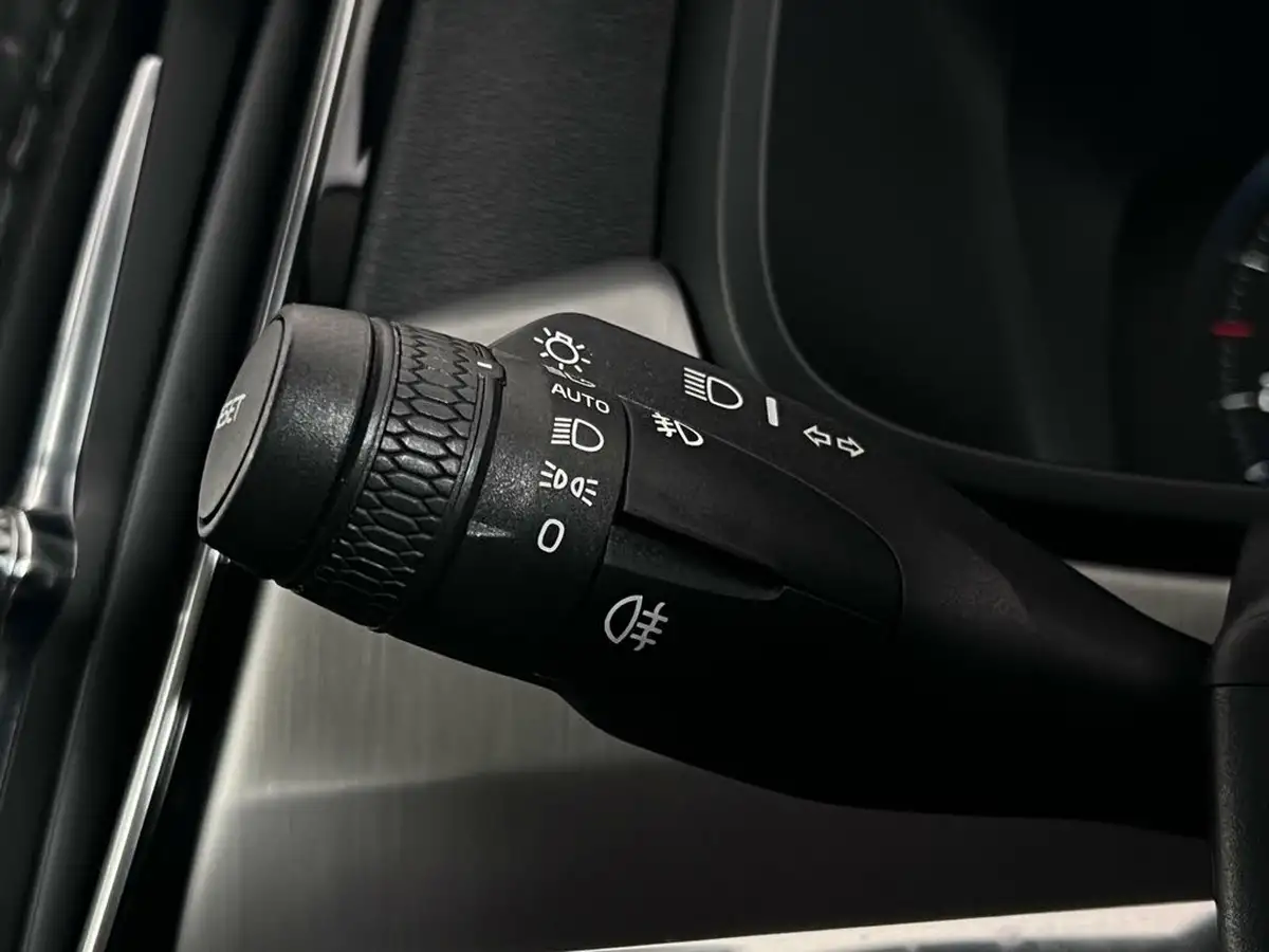 2020-volvo-s90-20td-d4-momentum-plus-big-24