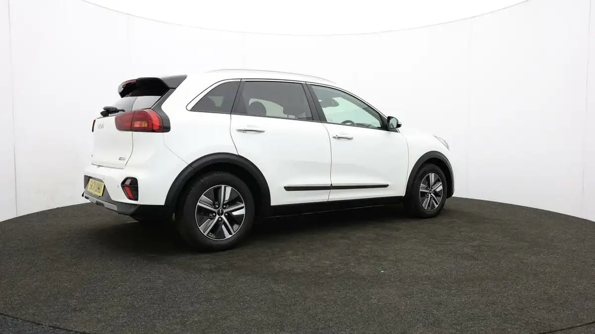 2021-kia-niro-16-gdi-phev-3-42in-cluster-big-35