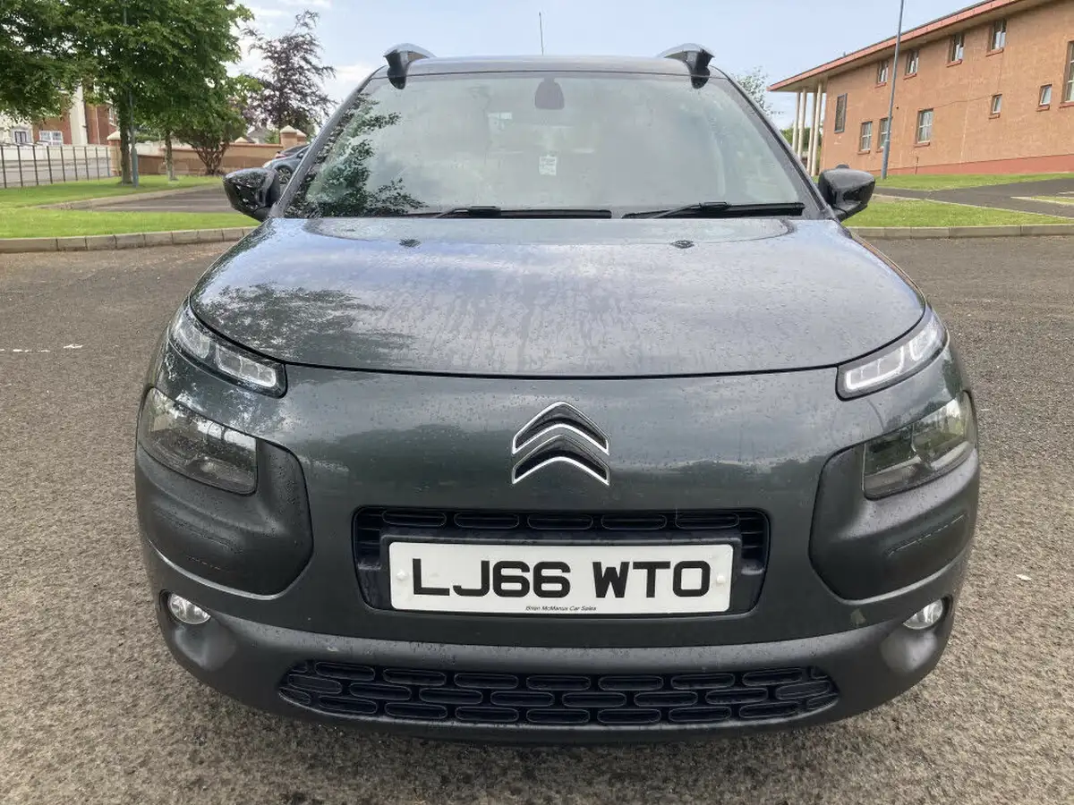 2016-citroen-c4-cactus-16bluehdi-flair-big-5