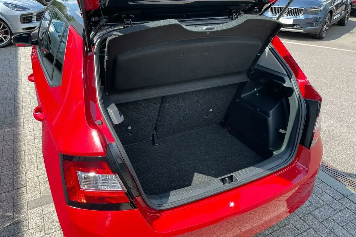 2019-skoda-fabia-10-tsi-colour-edition-big-16