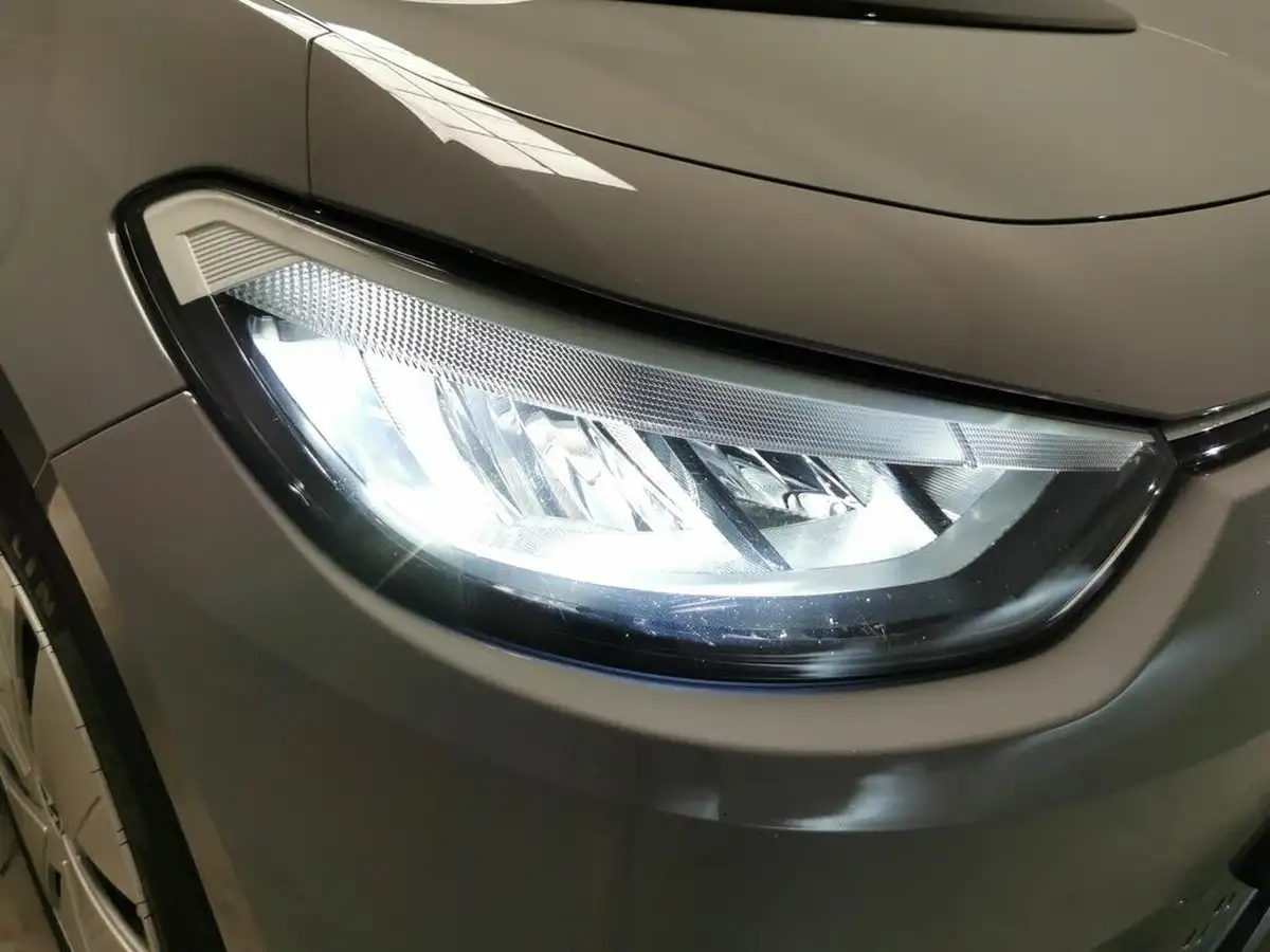 2021-volkswagen-id3-e-life-204ps-58kwh-pro-performance-big-5