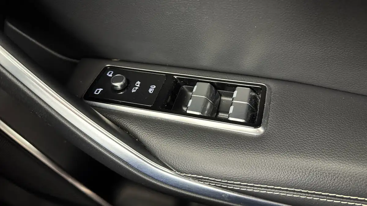 2021-jaguar-f-pace-20-d200-r-dynamic-s-mhev-big-21
