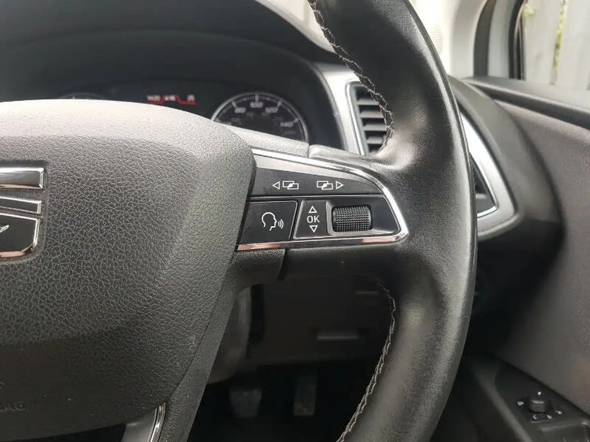 2017-seat-leon-14-tsi-xcellence-technology-hatchback-big-16