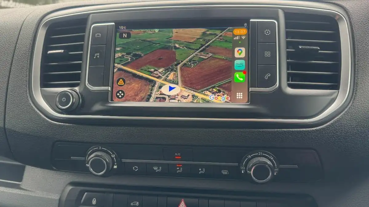 2022-peugeot-expert-20-bluehdi-professional-premium-long-1400-big-35