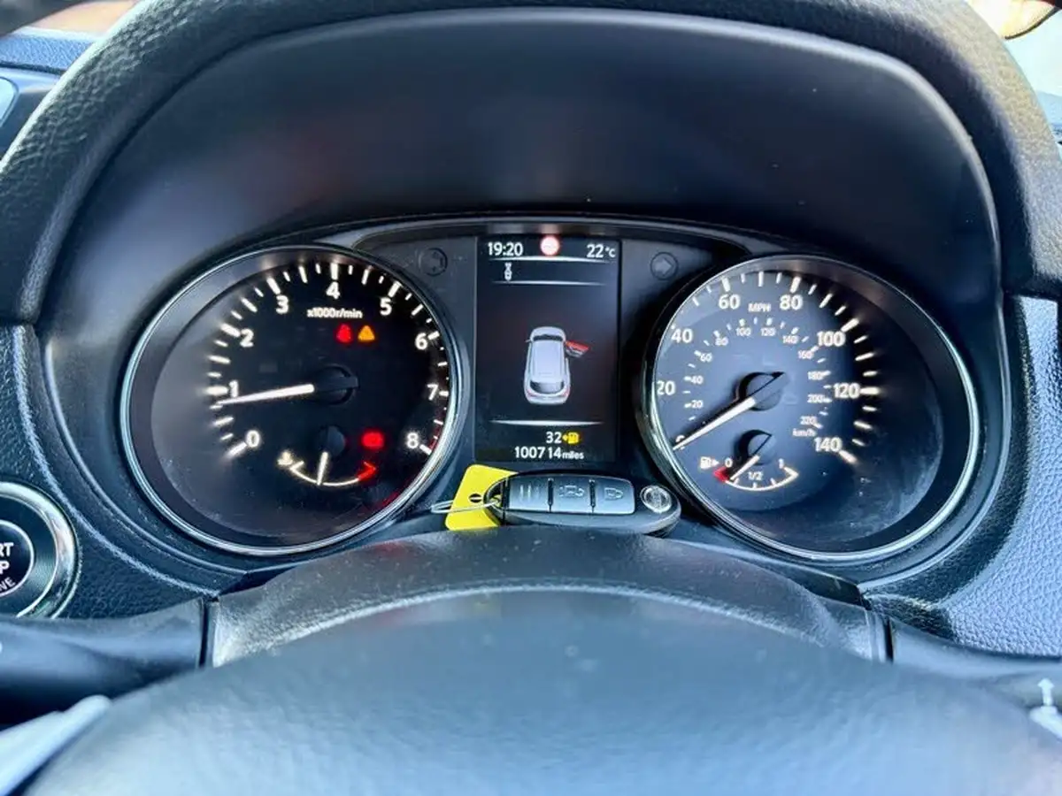2015-nissan-qashqai-12-n-tec-big-12
