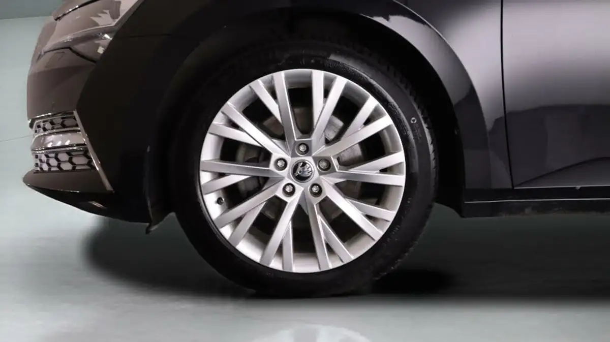 2021-skoda-superb-14-tsi-se-l-estate-big-18