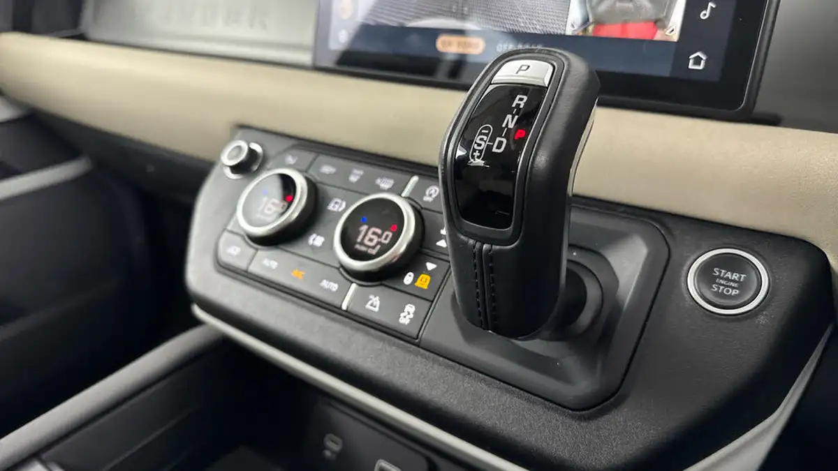 2021-land-rover-110-defender-30-d200-se-big-19