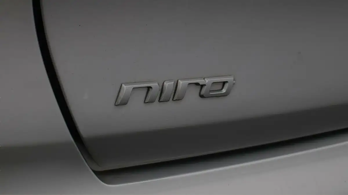 2021-kia-niro-16-gdi-4-156kwh-big-38