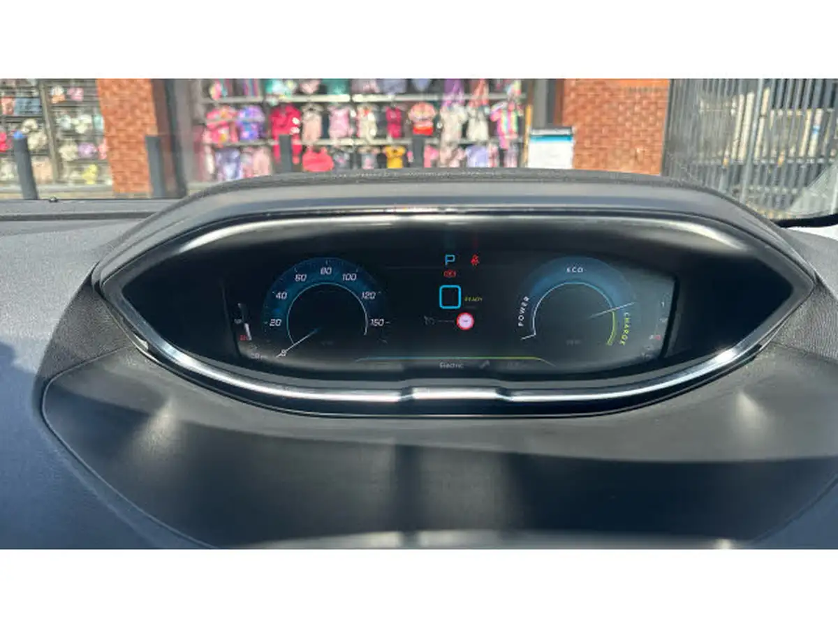 2021-peugeot-3008-suv-big-17