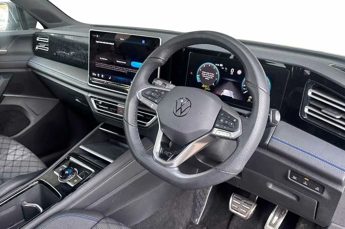 2024-volkswagen-tiguan-15-etsi-r-line-big-5