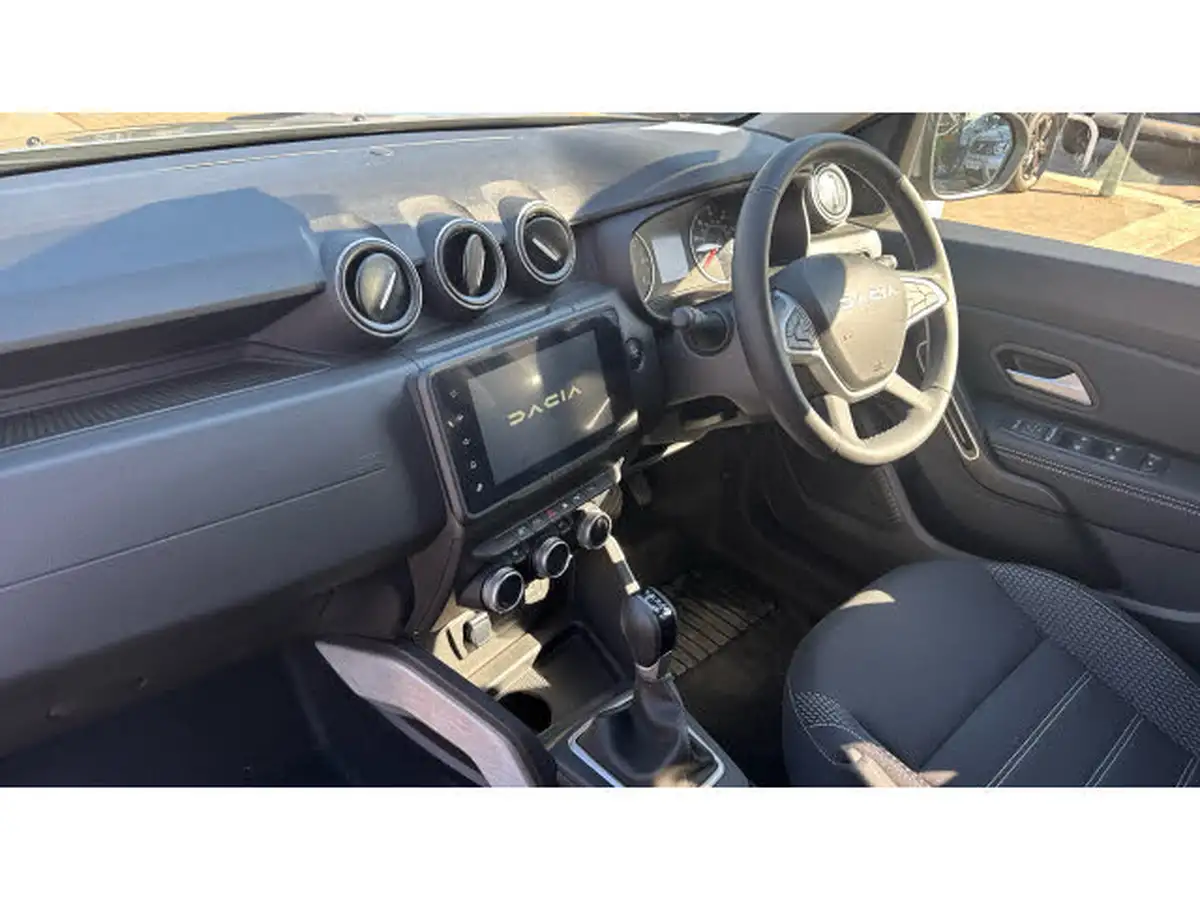 2023-dacia-duster-13-tce-journey-150bhp-edc-big-8