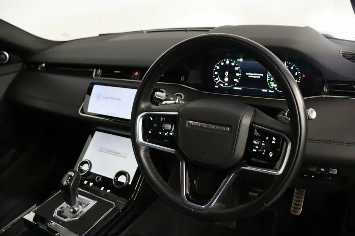 2022-land-rover-range-rover-evoque-15-p300e-r-dynamic-hse-big-30