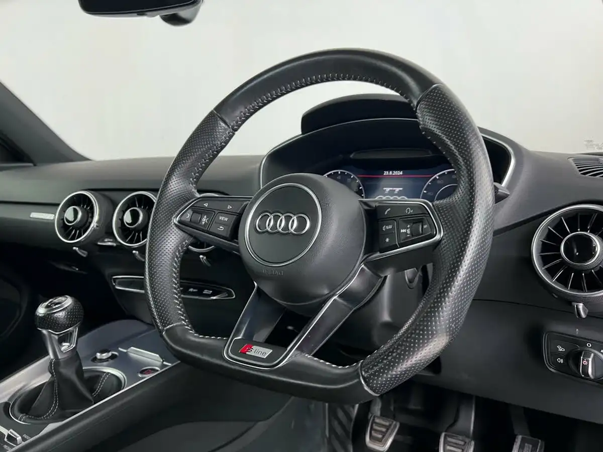 2016-audi-tt-coupe-18-tfsi-s-line-big-31