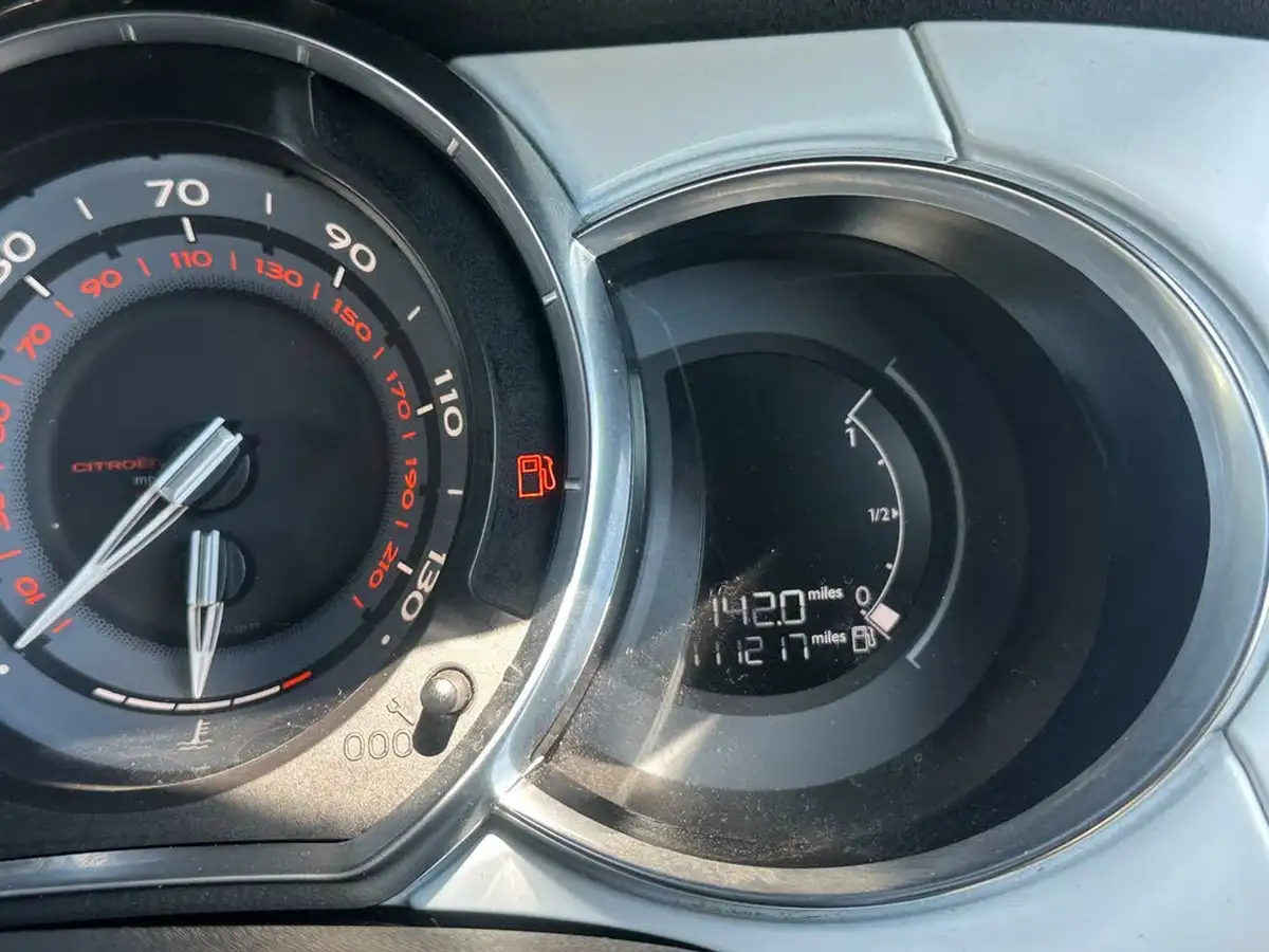 2014-citroen-ds3-12-dsign-by-benefit-big-14