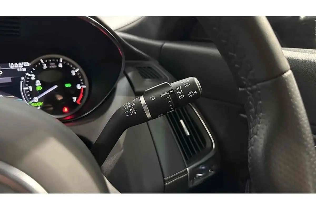 2023-jaguar-e-pace-15-p300e-r-dynamic-black-big-41