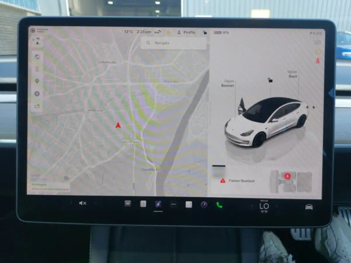 2023-tesla-model-3-e-performance-big-12