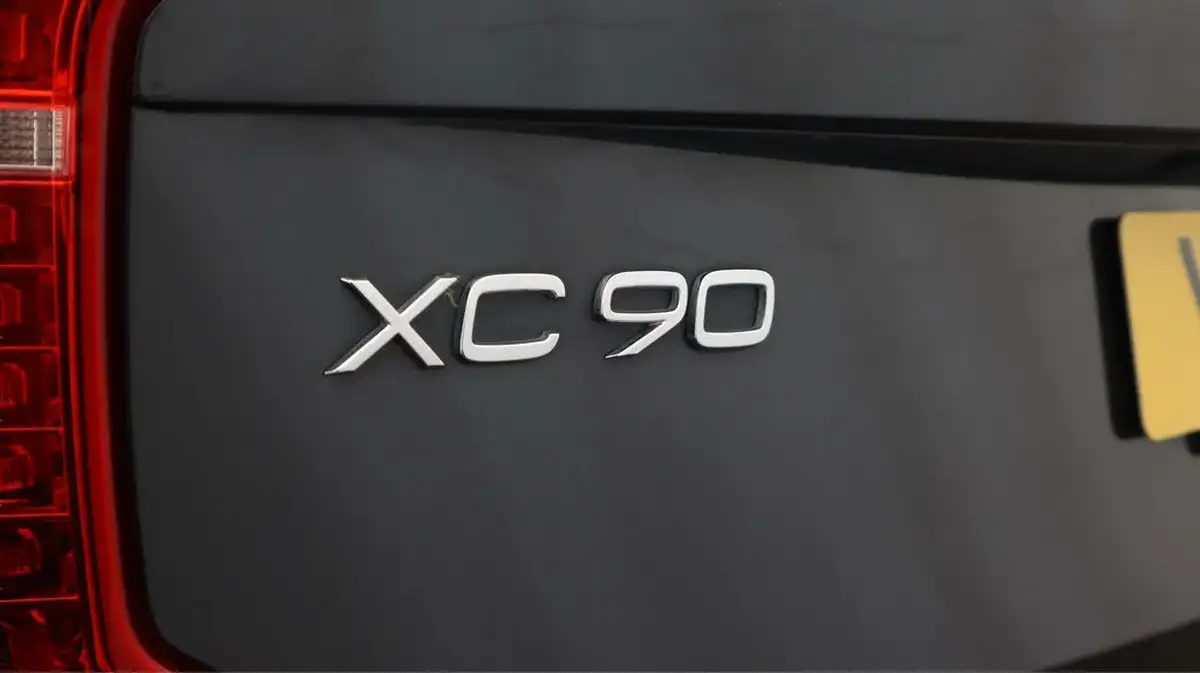 2021-volvo-xc90-20-t8-inscription-390bhp-big-22