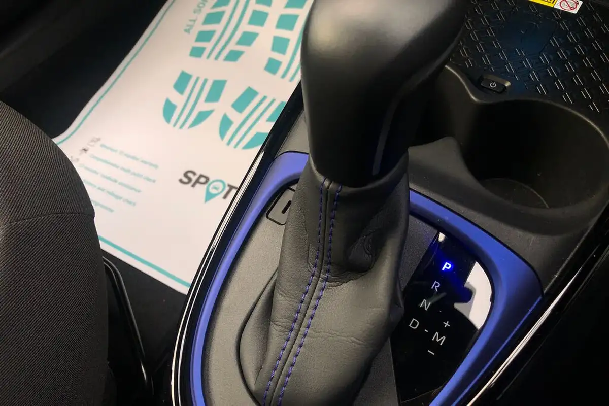 2023-toyota-aygo-x-10-vvt-i-exclusive-cvt-big-24