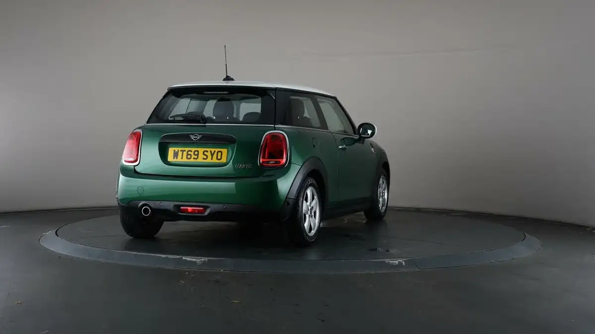 2019-mini-cooper-15-cooper-classic-hatchback-3d-big-61