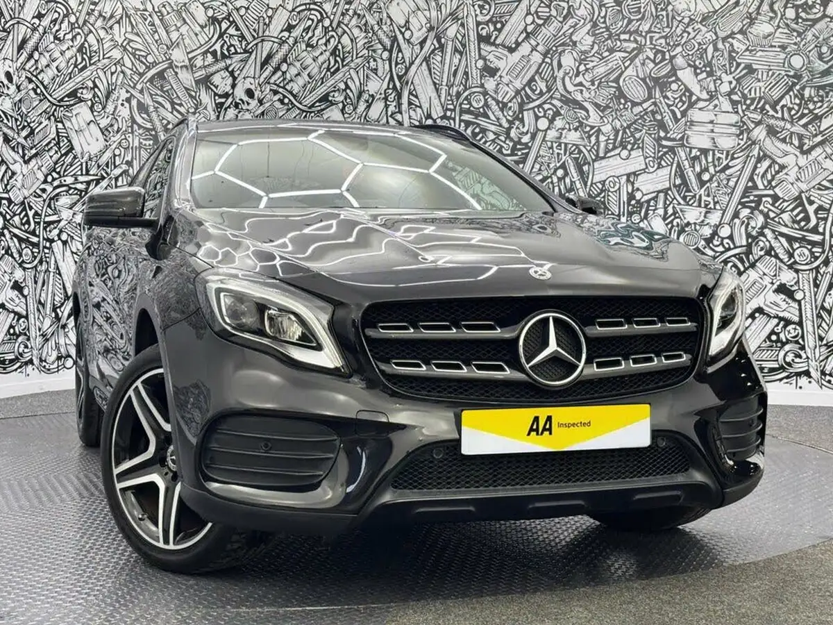 2020-mercedes-benz-gla-class-16-gla-180-amg-line-edition-7g-dct-big-3