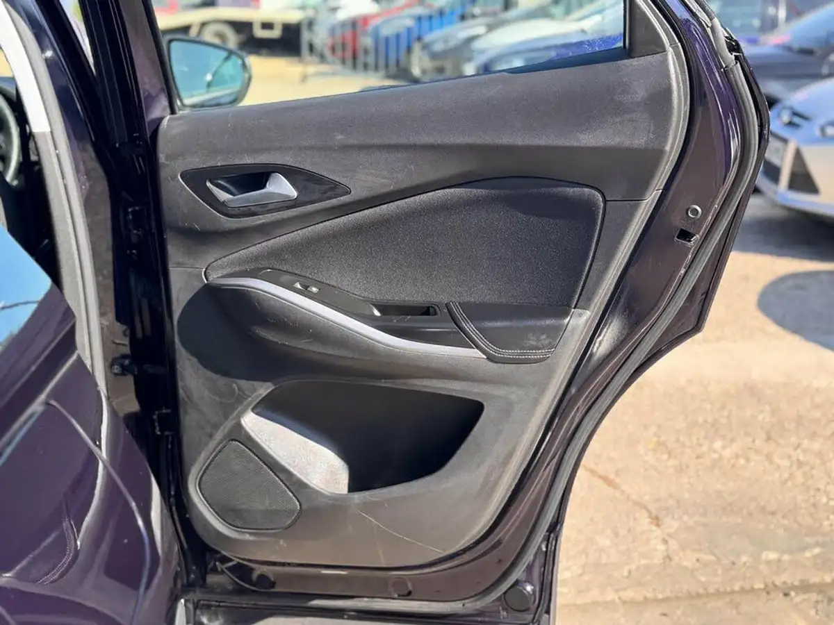 2019-vauxhall-grandland-x-12-se-ss-big-29