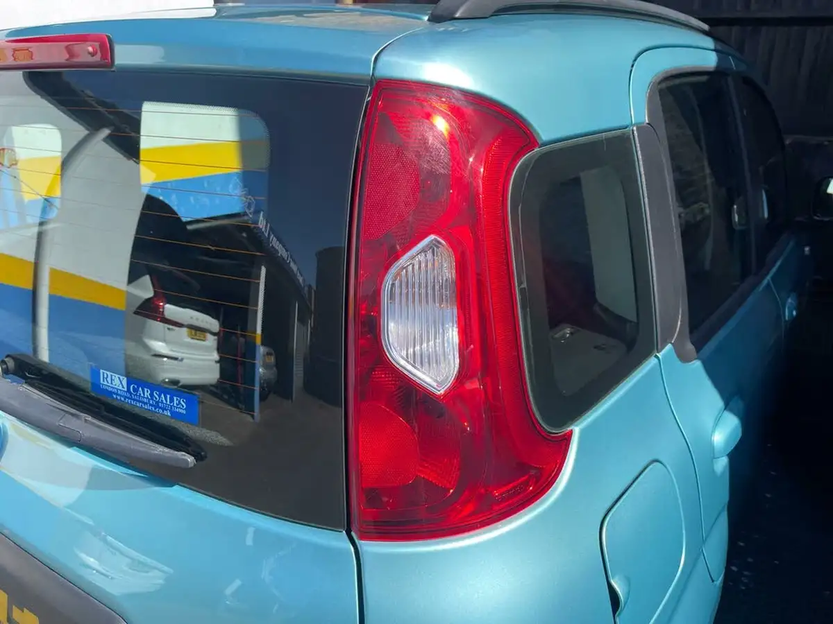 2015-fiat-panda-09-lounge-ss-dualogic-big-17