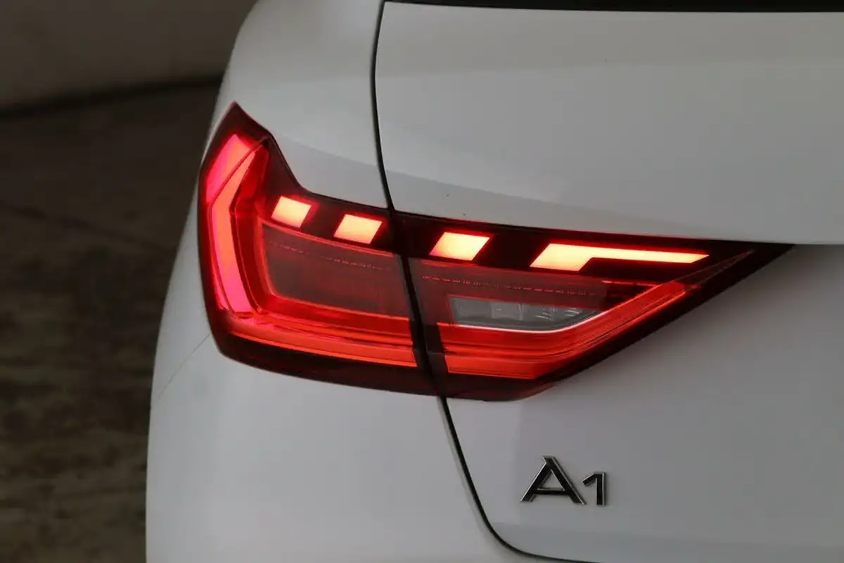 2020-audi-a1-10-25-tfsi-technik-big-9