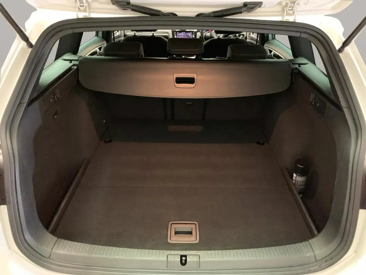 2019-volkswagen-golf-20-tsi-r-300ps-estate-5d-dsg-big-42