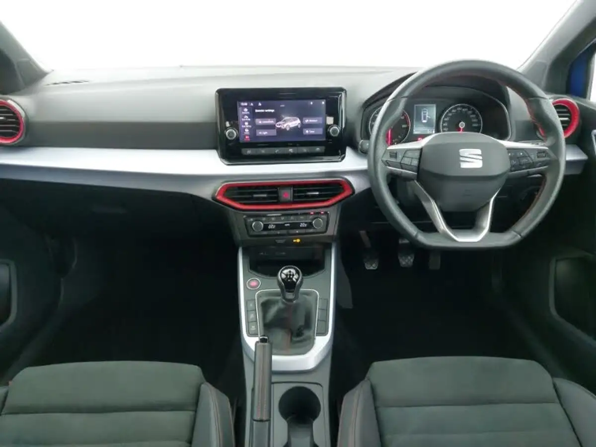 2023-seat-arona-10-tsi-fr-edition-big-2