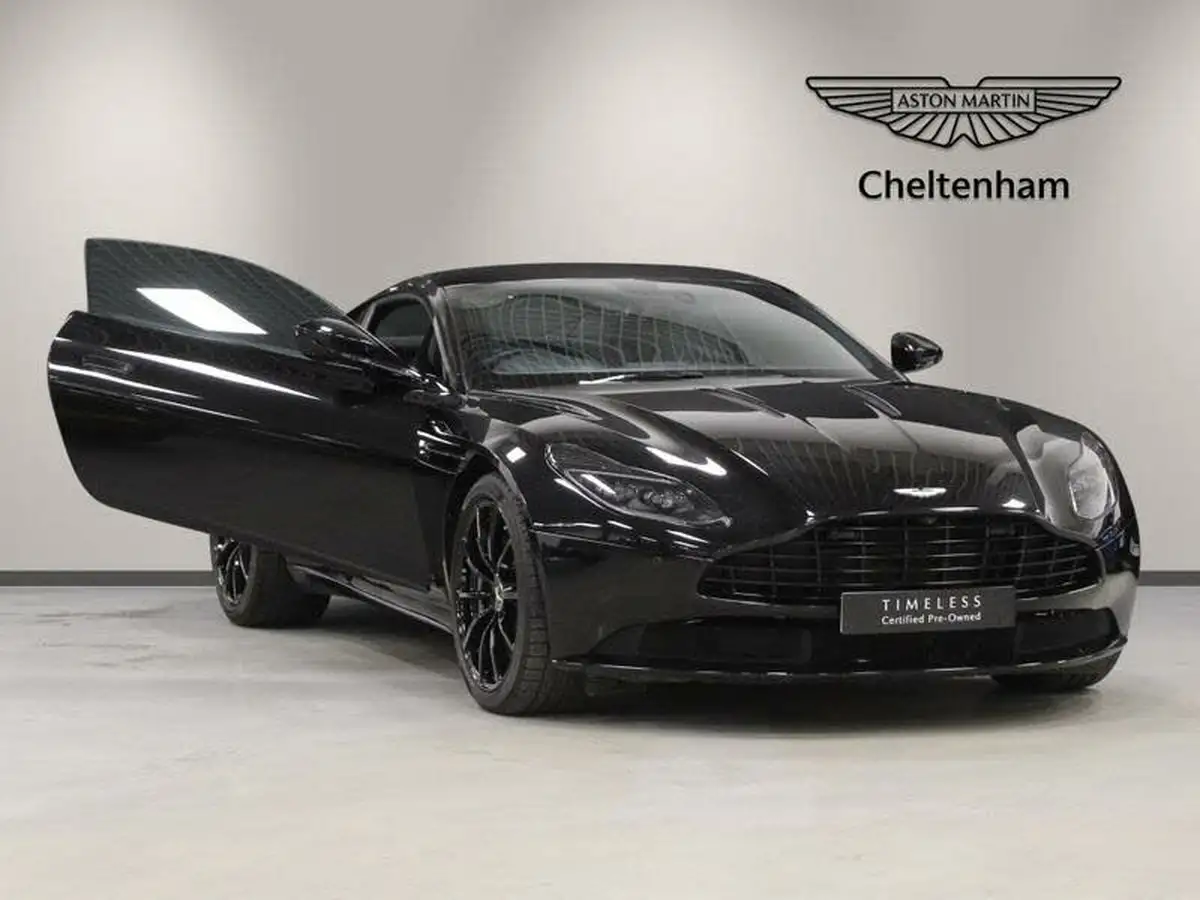 2020-aston-martin-db11-52-v12-amr-big-20