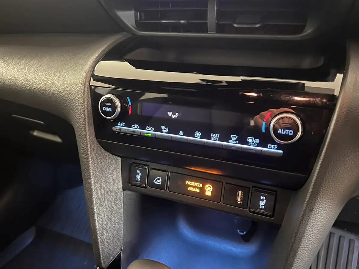 2022-toyota-yaris-cross-15-vvt-i-dynamic-awd-i-big-30