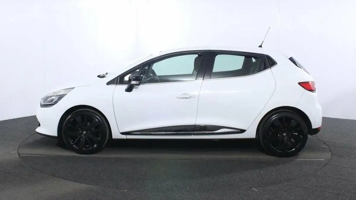 2016-renault-clio-09-tce-dynamique-s-nav-big-3