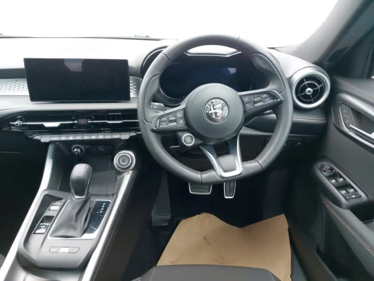 2024-alfa-romeo-tonale-15-sprint-big-6