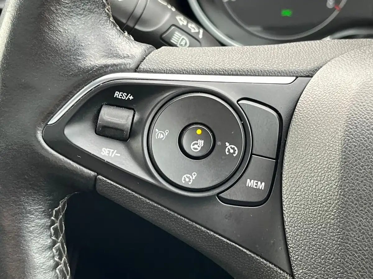 2020-vauxhall-crossland-x-12-elite-nav-130ps-turbo-auto-big-24