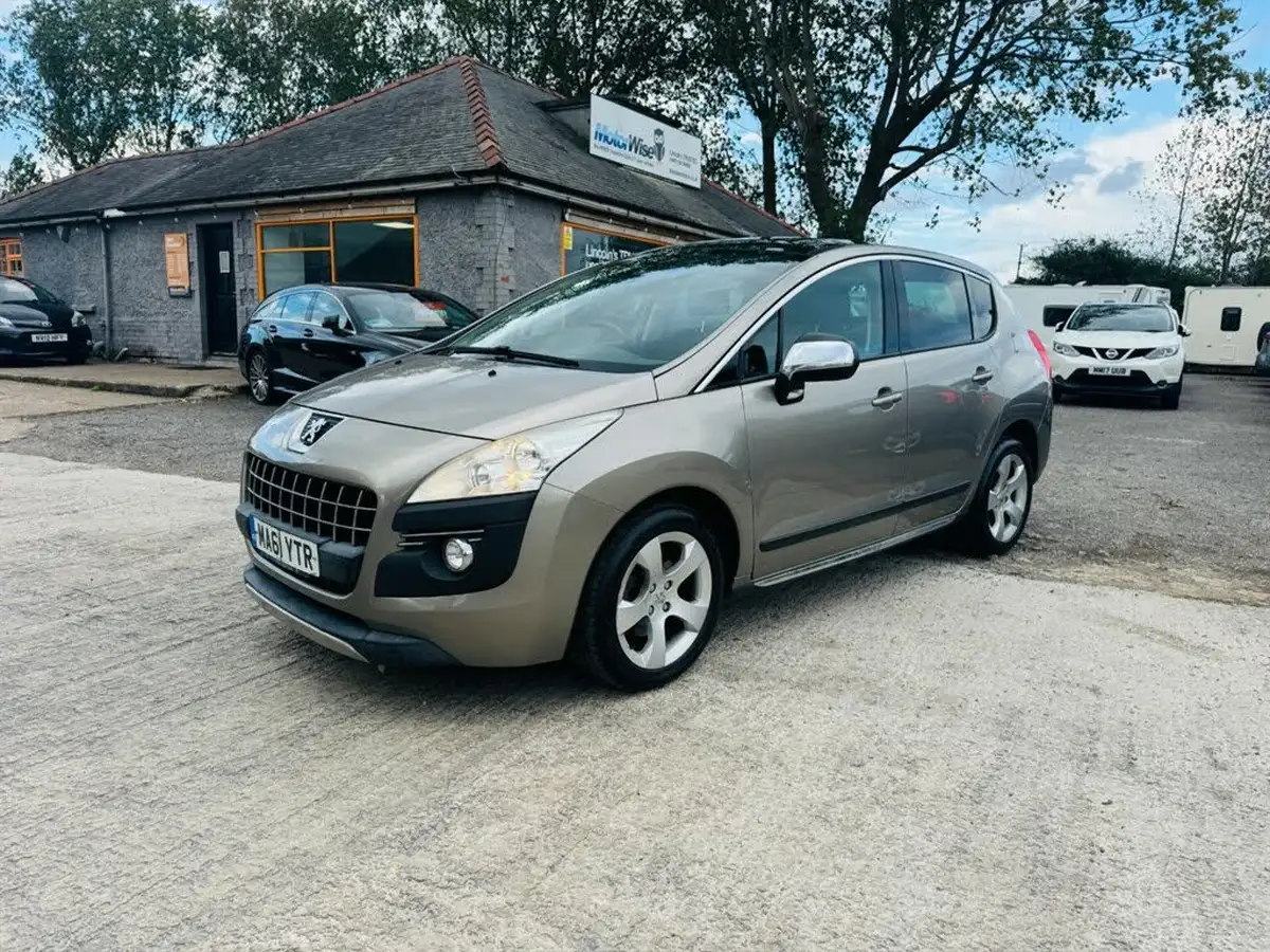 2011-peugeot-3008-crossover-20td-exclusive-150bhp-big-35