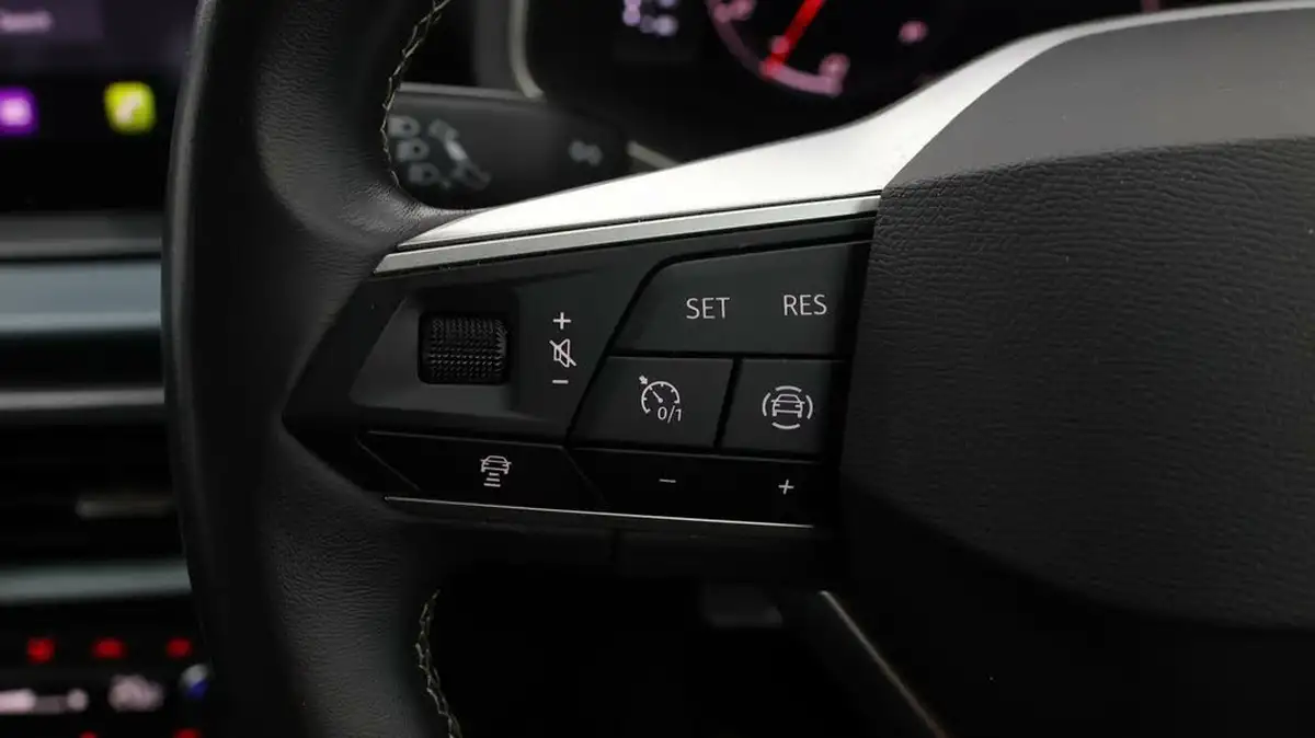 2022-seat-arona-10-tsi-xperience-lux-big-21