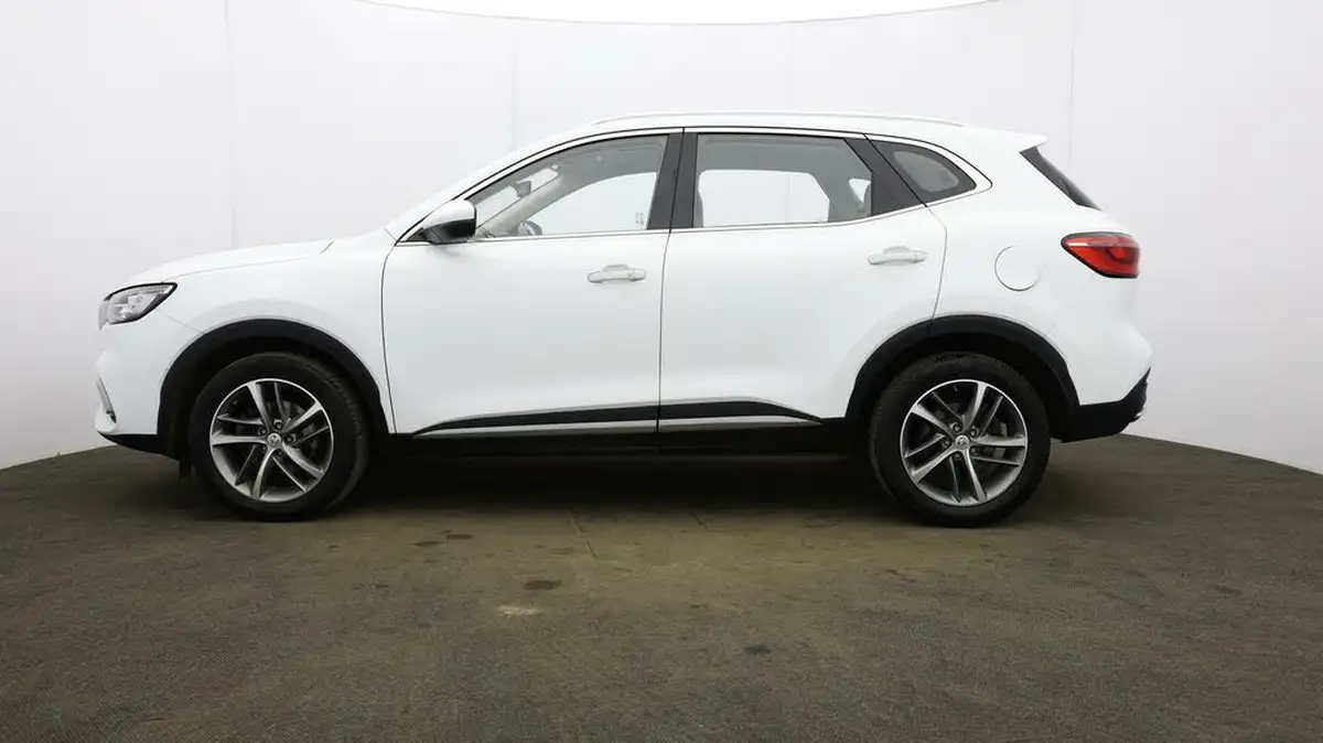 2022-mg-hs-15t-gdi-exclusive-162ps-dct-big-61