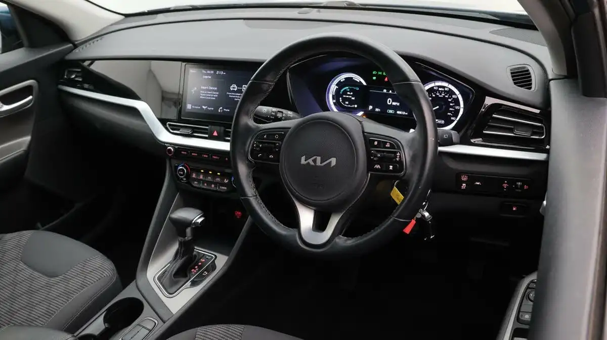 2022-kia-niro-16-gdi-2-139bhp-156kwh-big-9