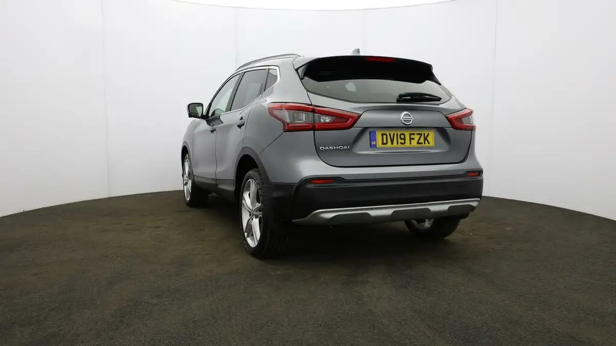 2019-nissan-qashqai-13-dig-t-n-motion-140ps-big-24