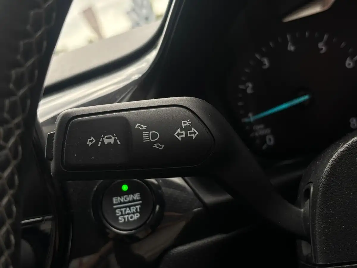 2018-ford-fiesta-10t-st-line-x-100ps-5d-big-11