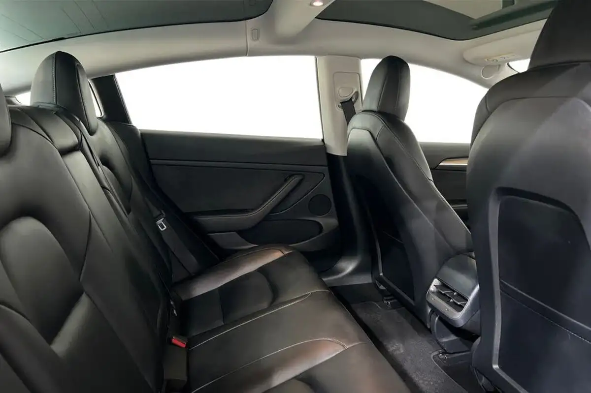 2021-tesla-model-3-e-long-range-awd-big-9