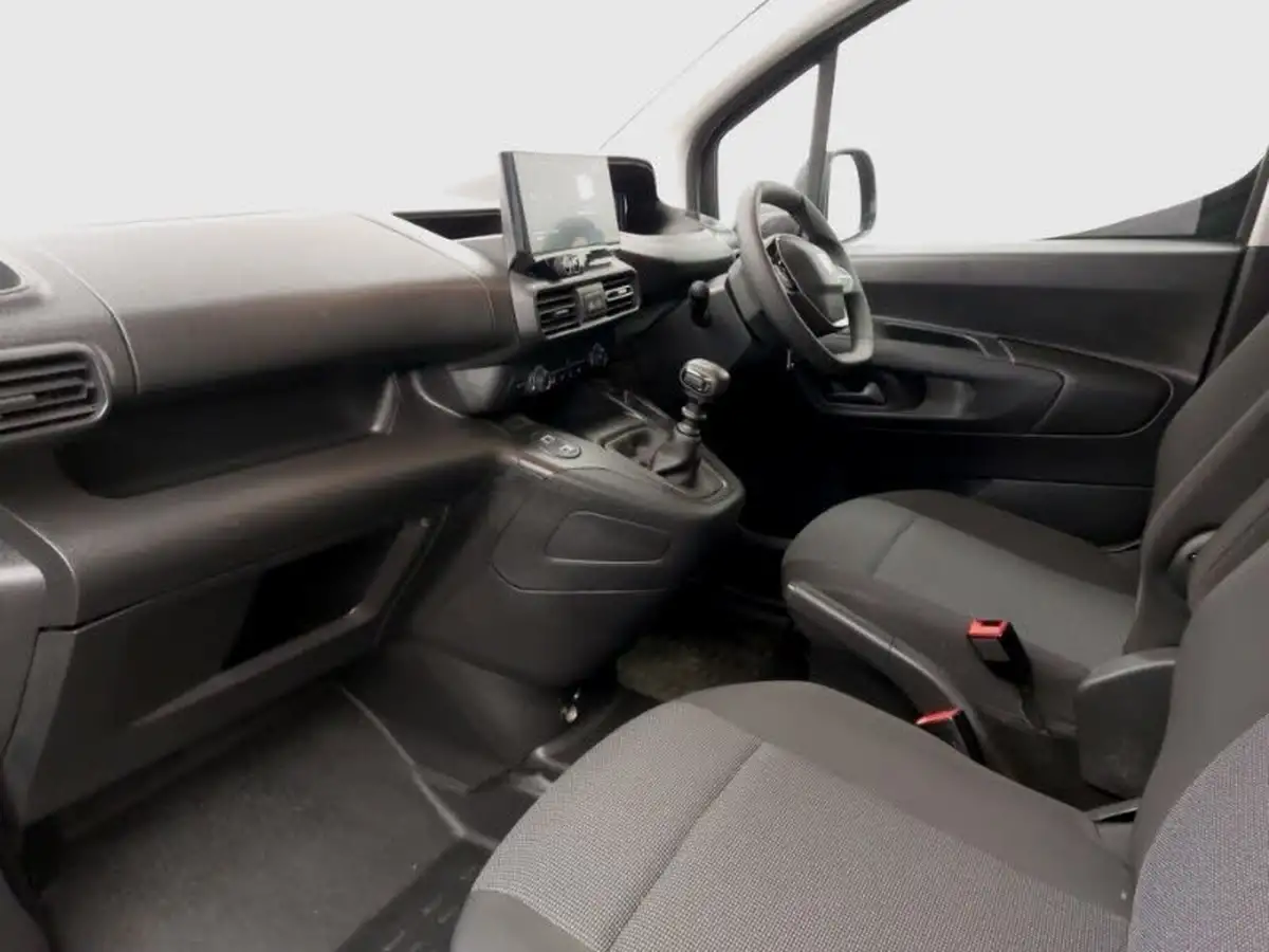 2024-peugeot-partner-15-bluehdi-professional-100pseu6d-big-4