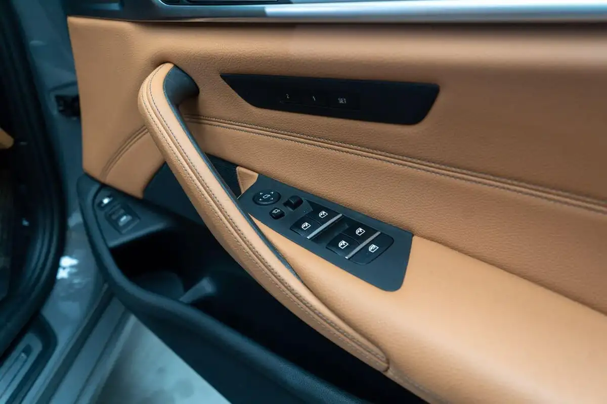 2020-bmw-5-series-20-530e-se-292bhp-saloon-4d-auto-big-35