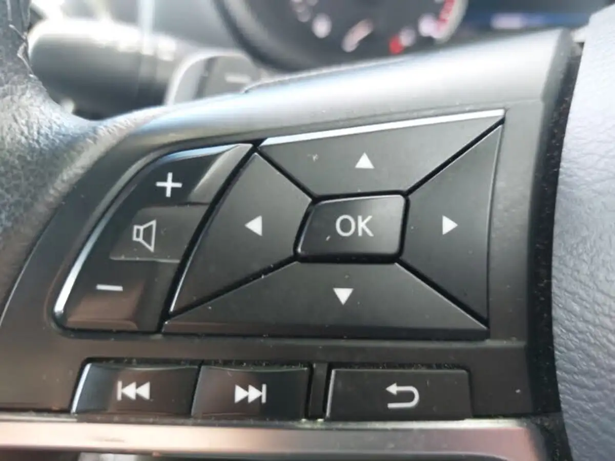 2022-nissan-juke-10-dig-t-n-connecta-dct-big-11